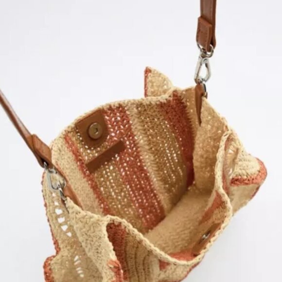ZARA CROCHET BUCKET BAG with SHOULDER STRAP - LIKE NEW - Picture 2 of 5